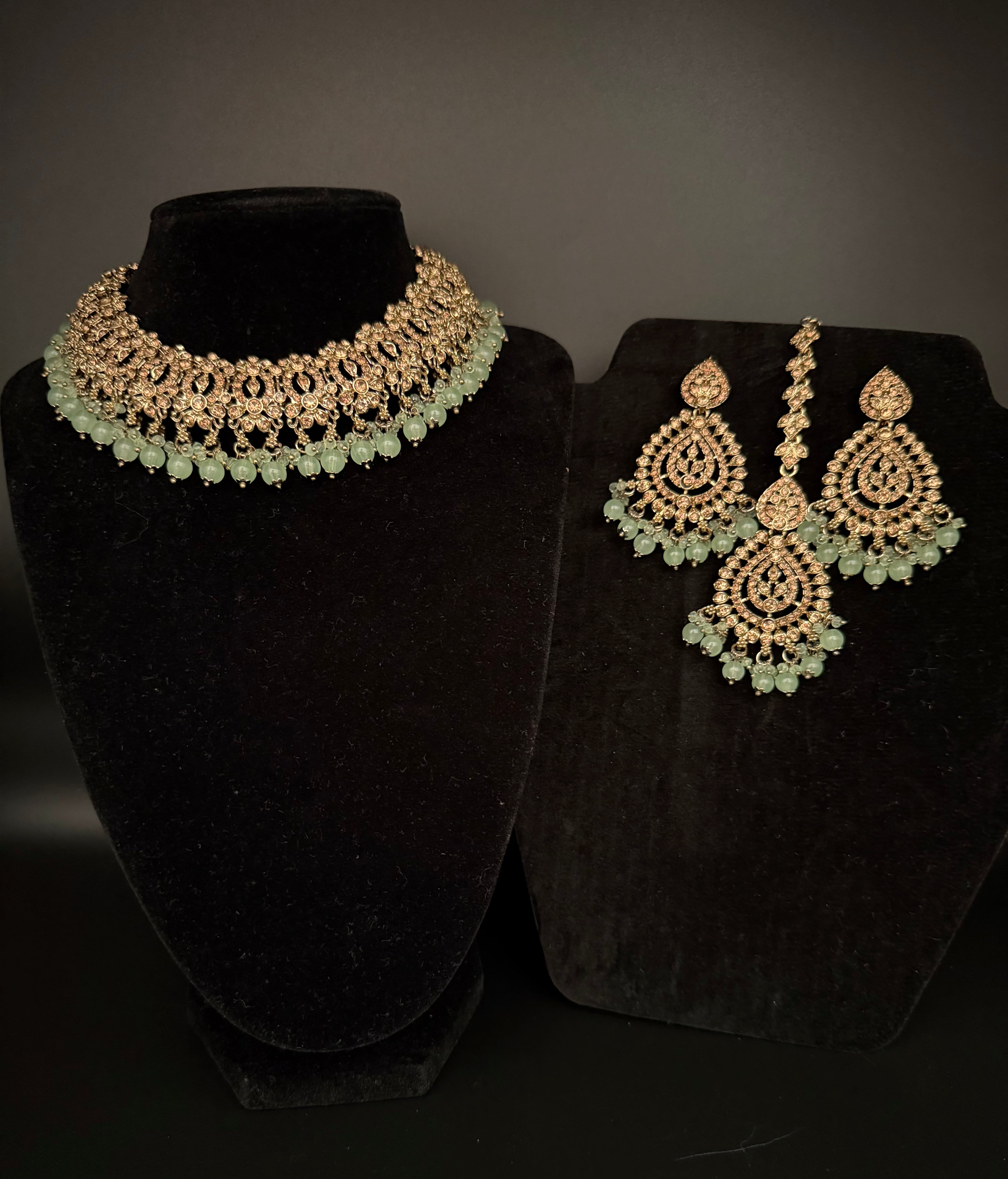 Gulabi Set