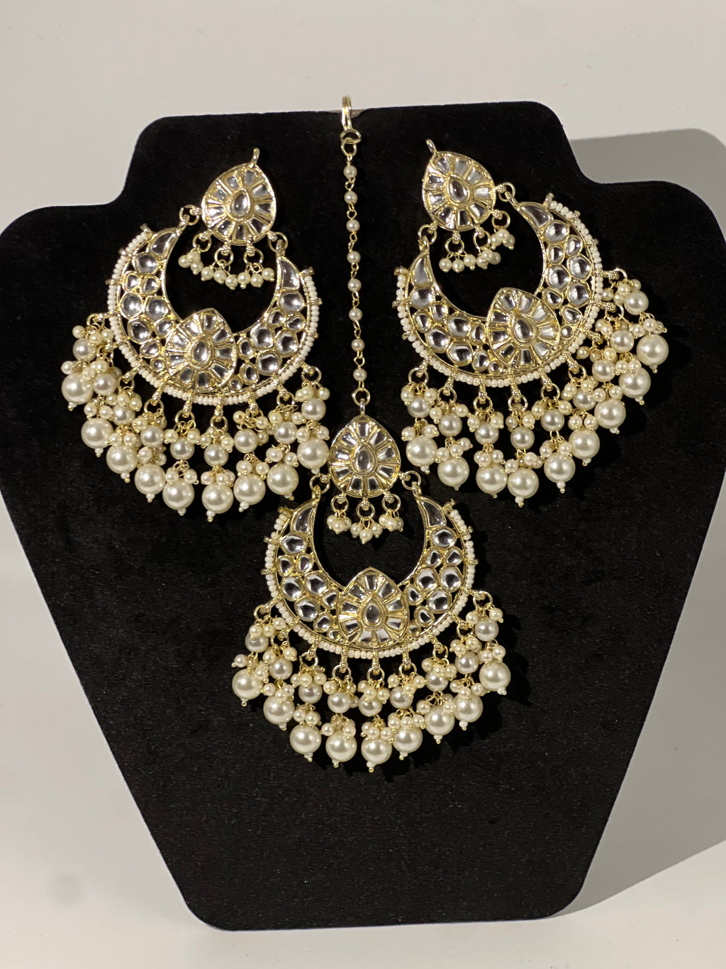 Gold Earrings Tikka Set