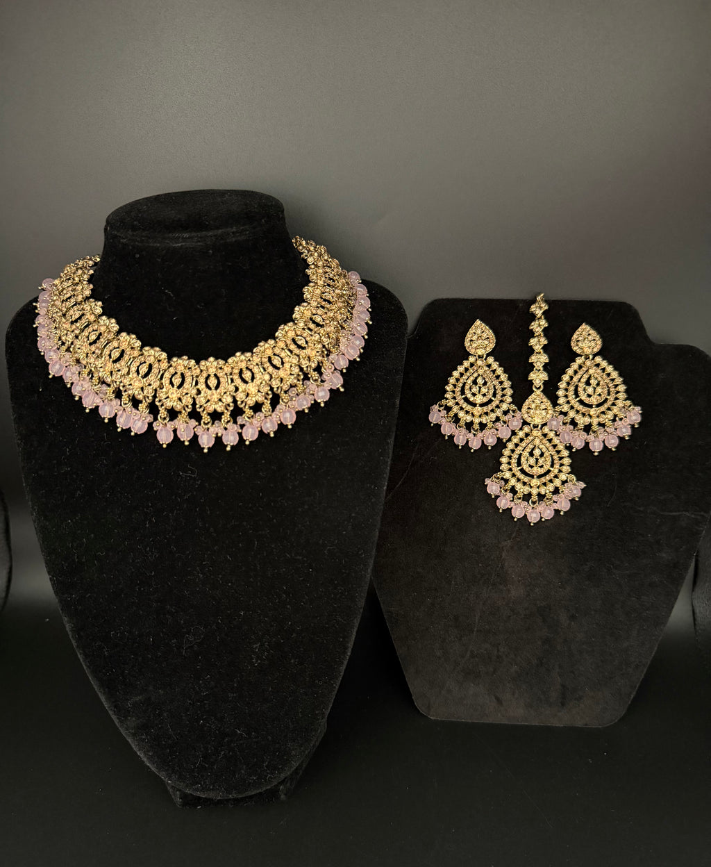 Gulabi Set