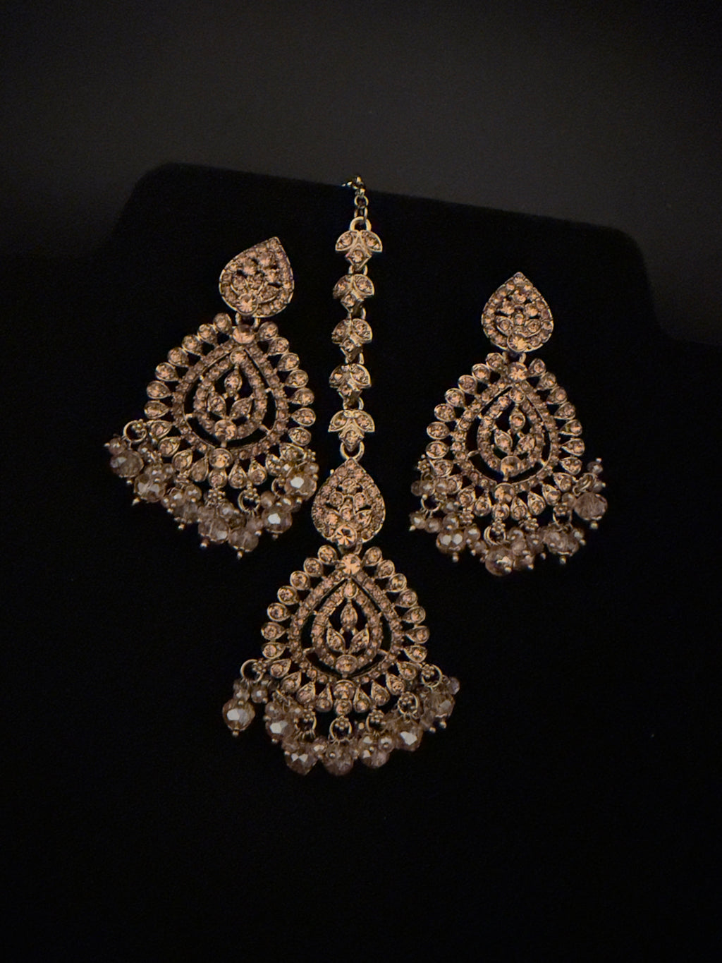 Zeenat Earrings Tikka Set