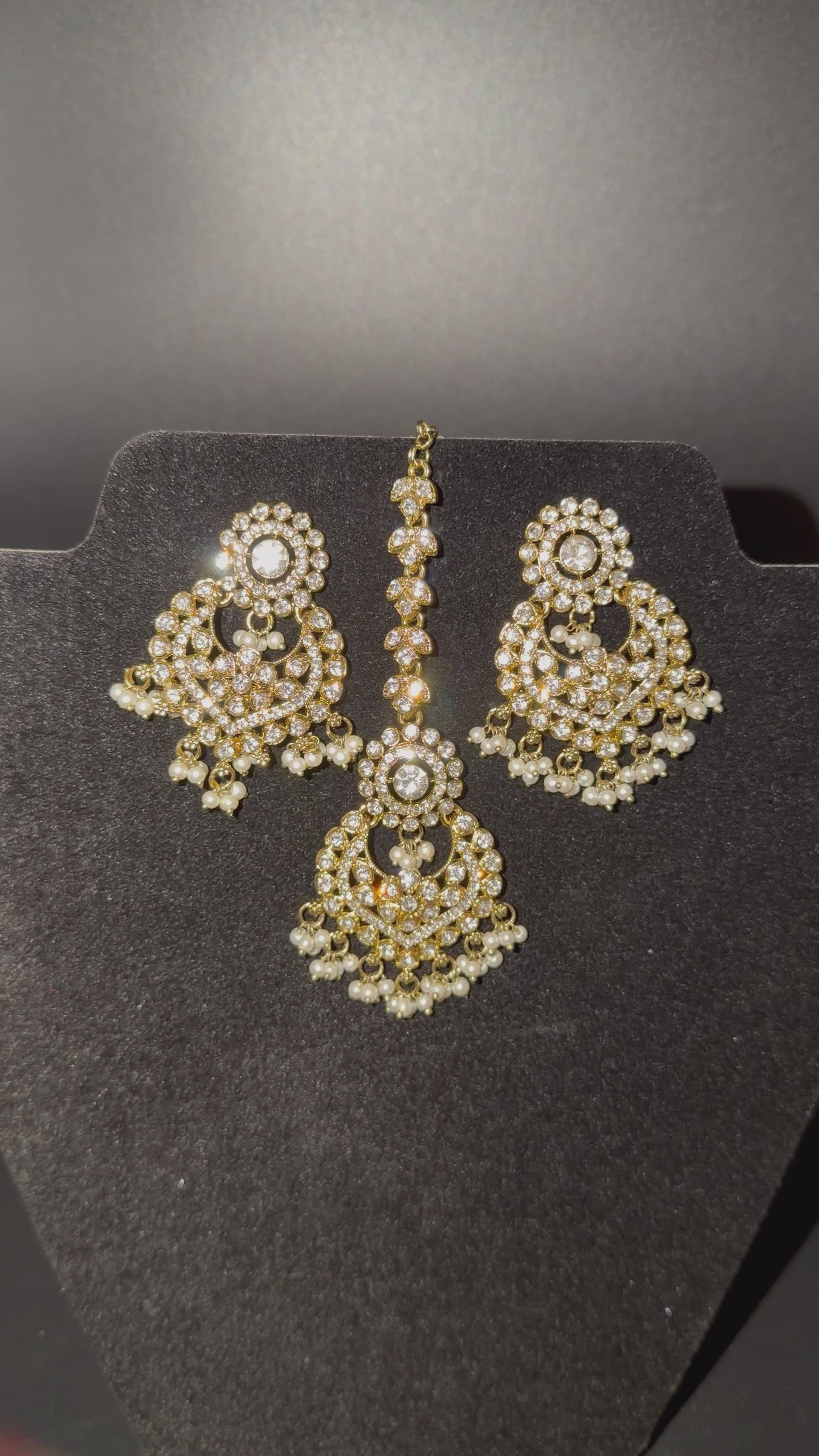 Jahanara Earrings Tikka Set