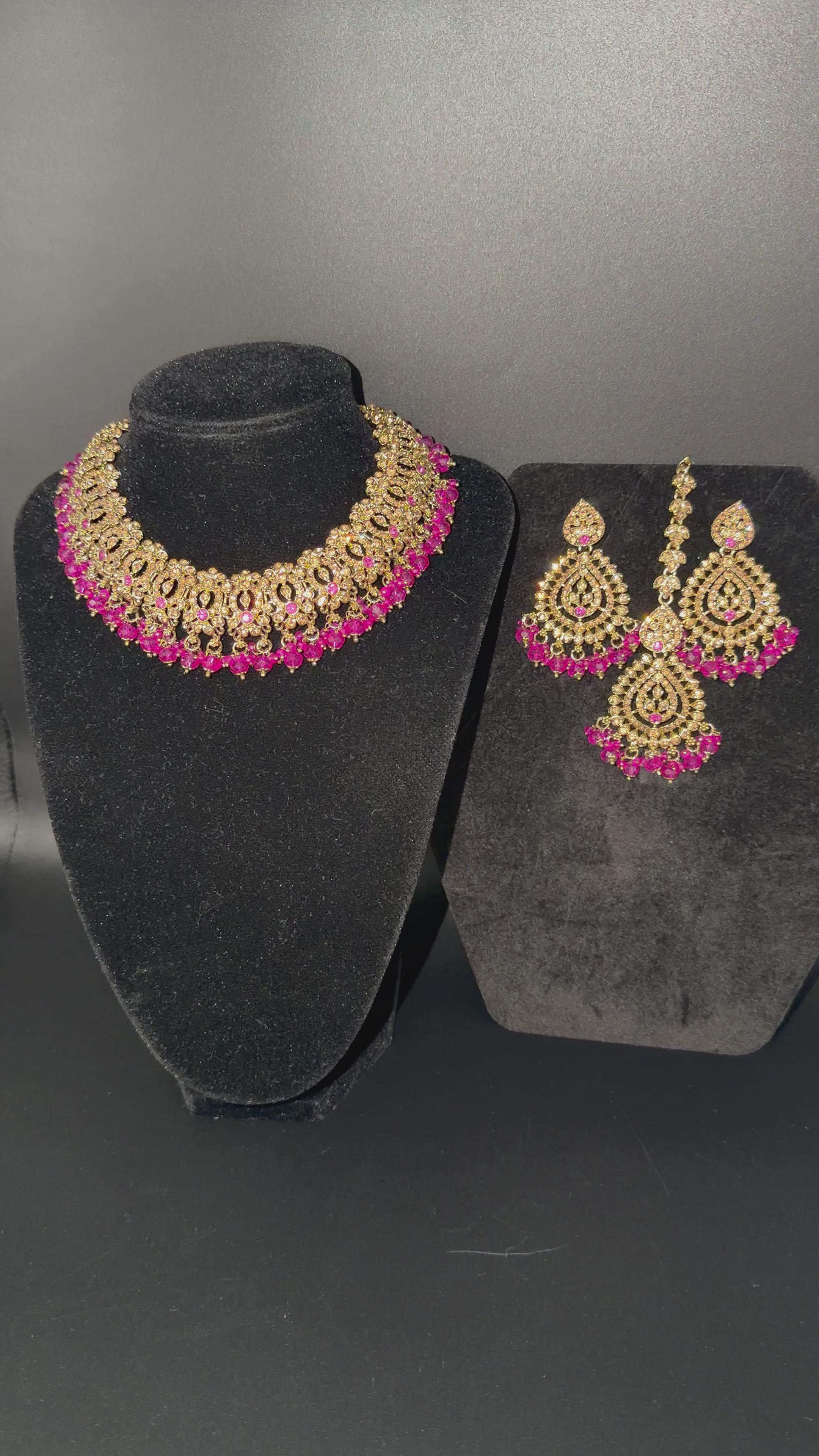 Gulabi Set