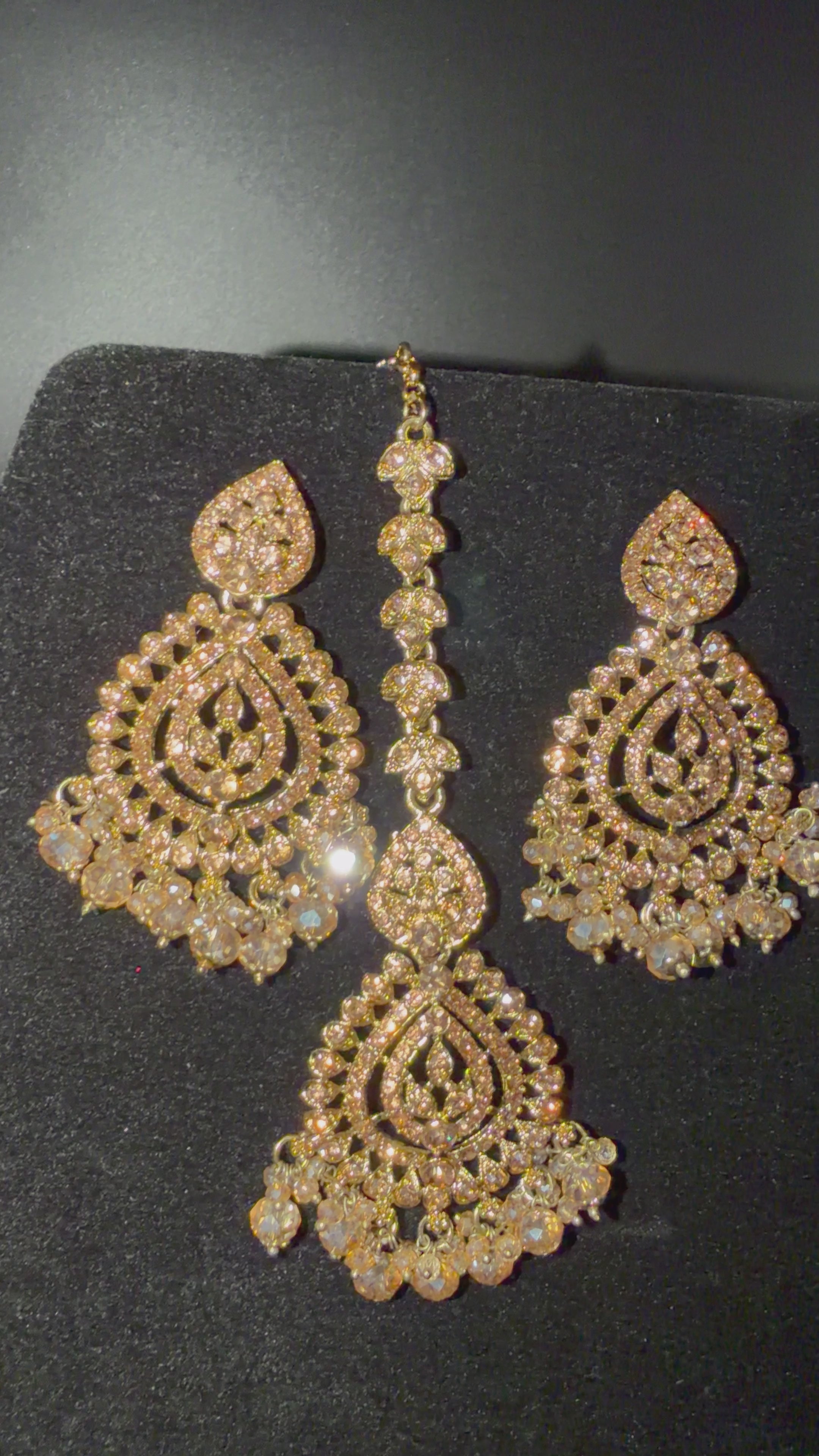 Zeenat Earrings Tikka Set